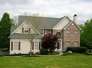 17 Belmont Cir, Avondale, PA 19311