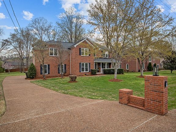 3rd image of 465 Harpeth Meadows Dr