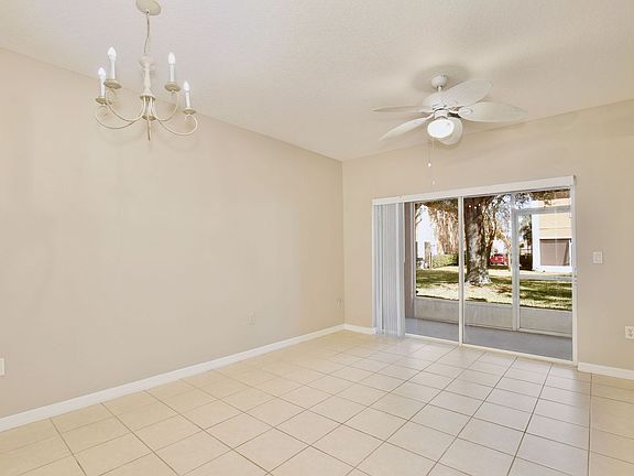 5th image of 228 Weymouth Dr