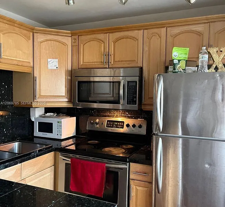 3239 W Trade Ave #2