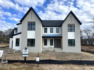 5841 Carriage Gate Dr, Raleigh, NC 27603