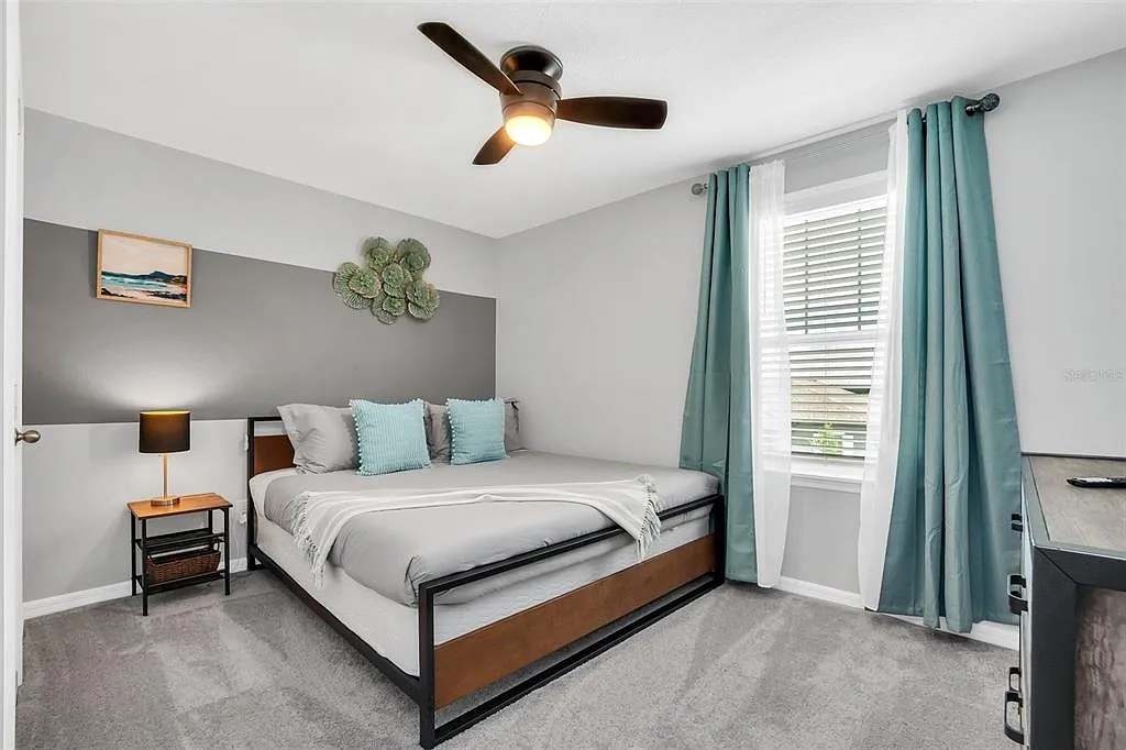5 bed, 3.0 bath, 2804 sqft, $2,980 — Photo 3