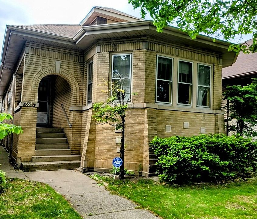 2nd image of 6534 N Campbell Ave
