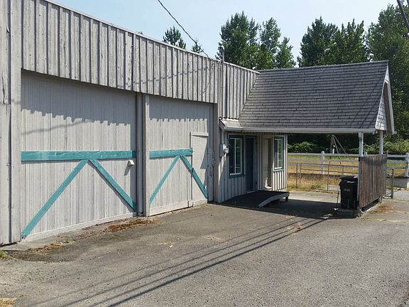 2nd image of 2104 Milton Way
