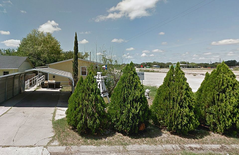 1st image of 404 E Milam St