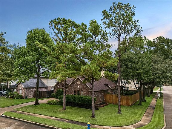 3rd image of 1119 Canyon Heights Ct