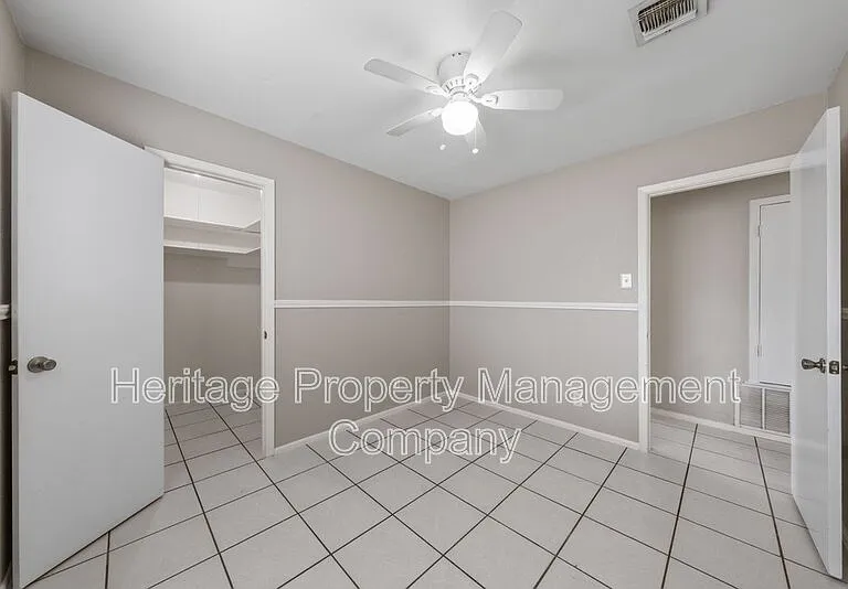 7422 Stonehouse Dr — Photo 22