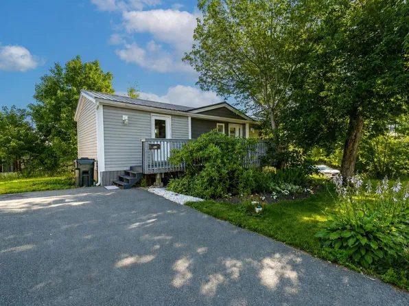 137 Greenhead Rd, Lakeside, NS B3T 1B1