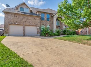2904 Crystal Way, Grand Prairie, TX 75052