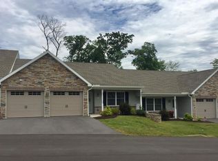 146 N Oakwood Ln, Selinsgrove, PA 17870