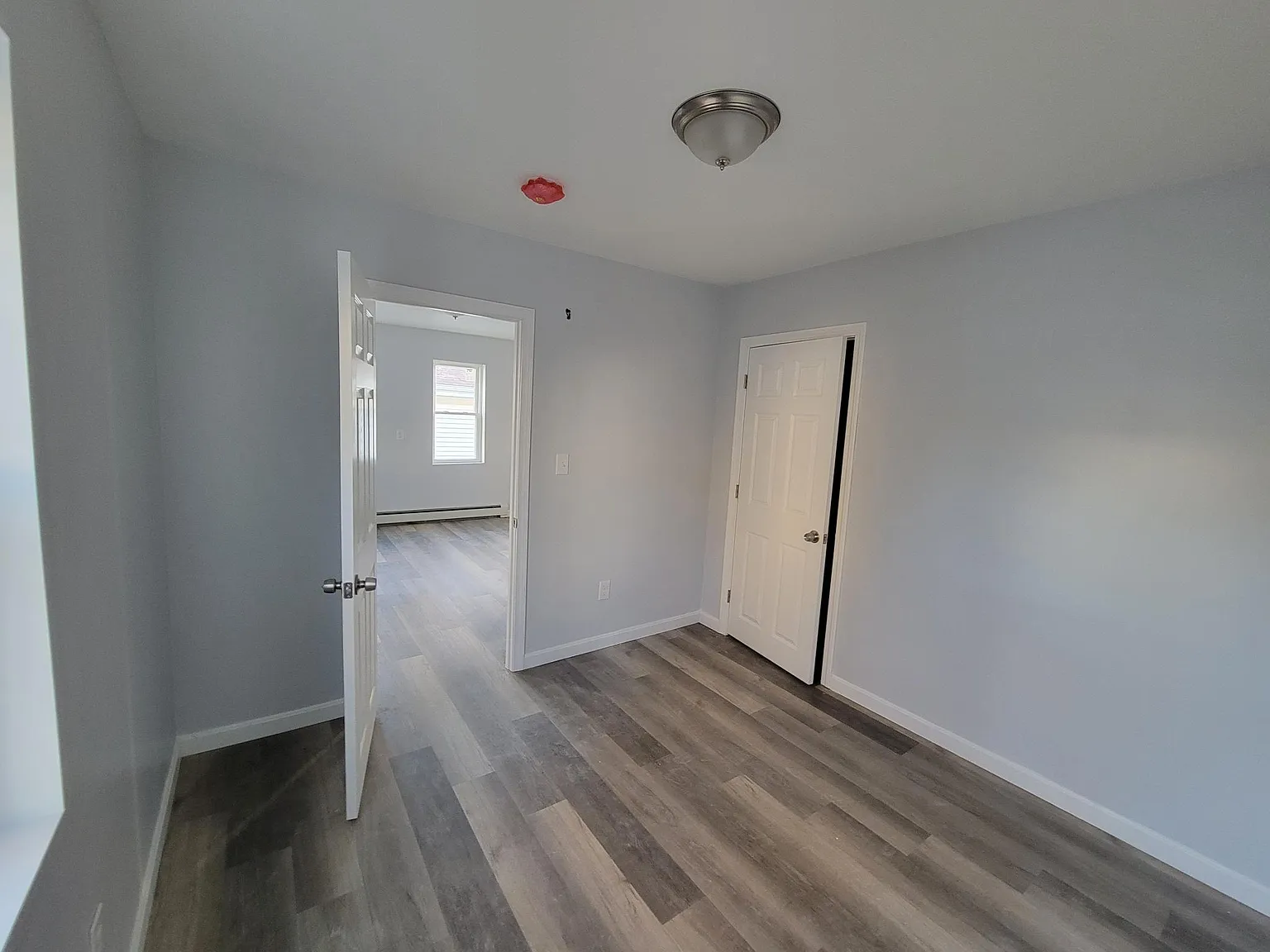 1 bed, 500 sqft, $1,200 — Photo 3