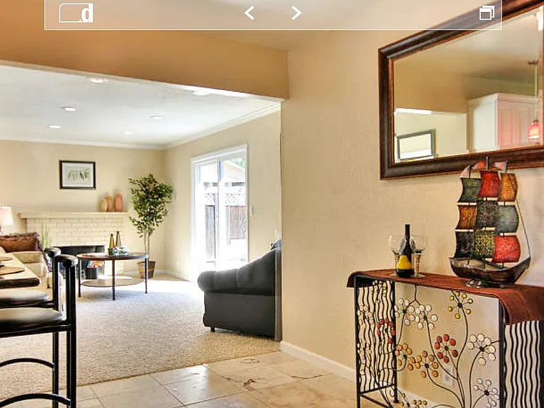 breakfast/dining area