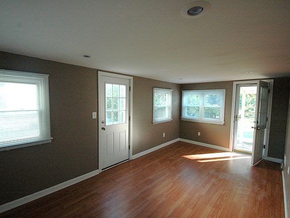 2nd image of 176 Lehn Springs Dr