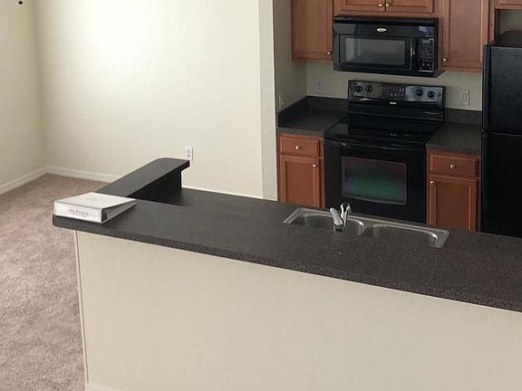 4th image of 2334 Grand Central Pkwy APT 10