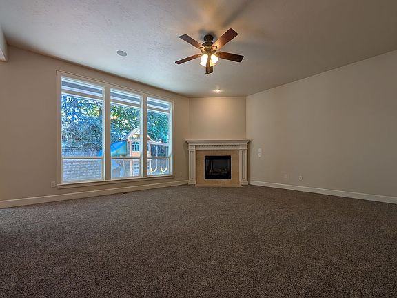 5th image of 2297 37th St