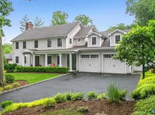 37 Stonybrook Rd, Tenafly, NJ 07670