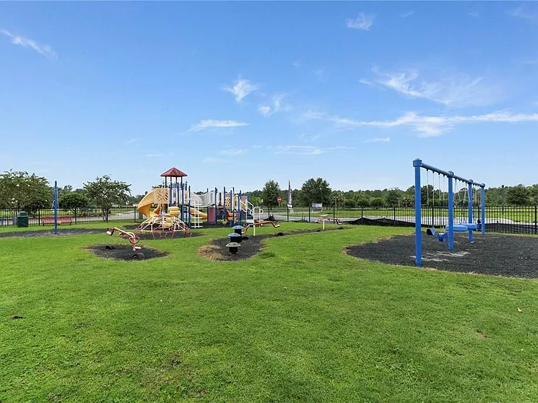 5538 Lewisham Dr — Photo 39