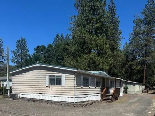 62 Erickson Ave #B, Shady Cove, OR 97539