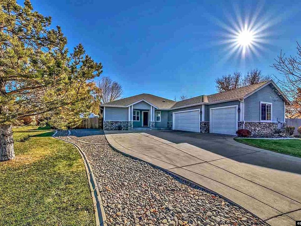 1st image of 1015 Sierra Vista Ct