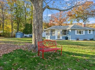 2 Garret Ct, Clifton, NJ 07013