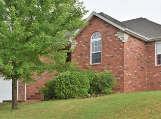 2962 W Augusta Hills St, Springfield, MO 65803