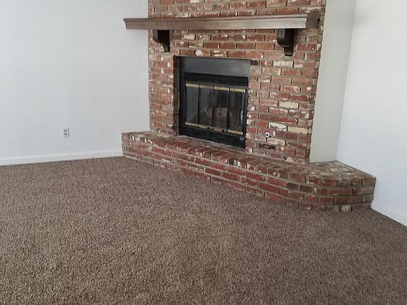 2nd image of 2215 E Princeton Ave