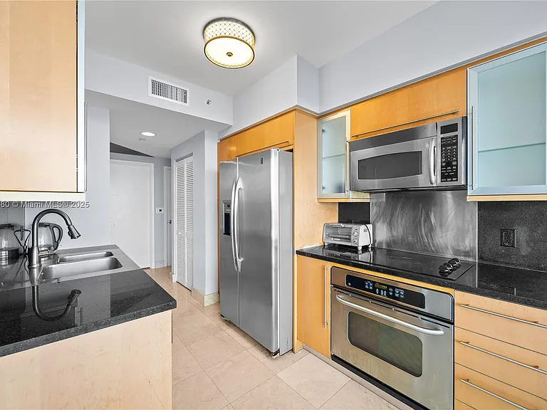 6365 Collins Ave #4106 — Photo 9