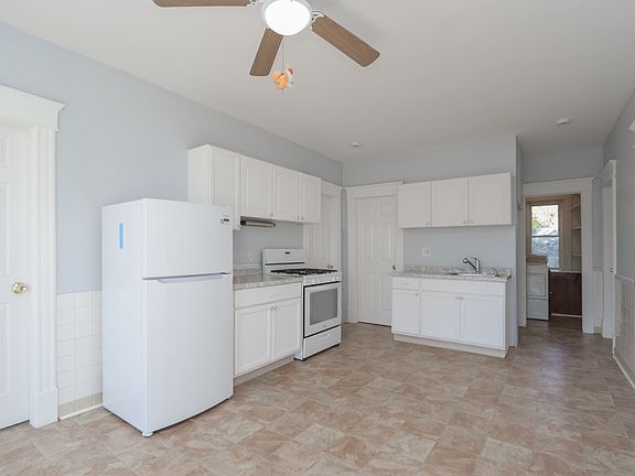 4th image of 208 Prospect St APT 2