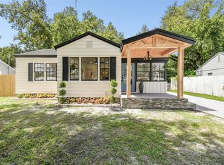 910 W Candlewood Ave, Tampa, FL 33603