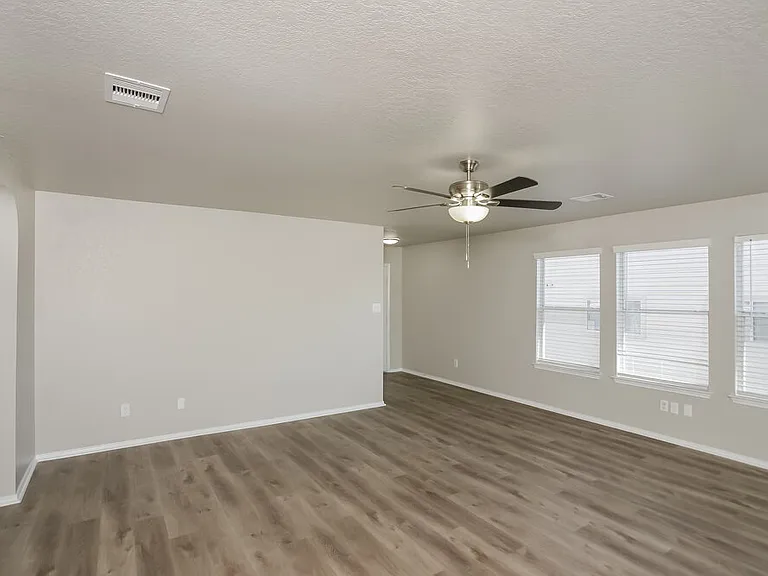9122 Blazer Pl — Photo 5
