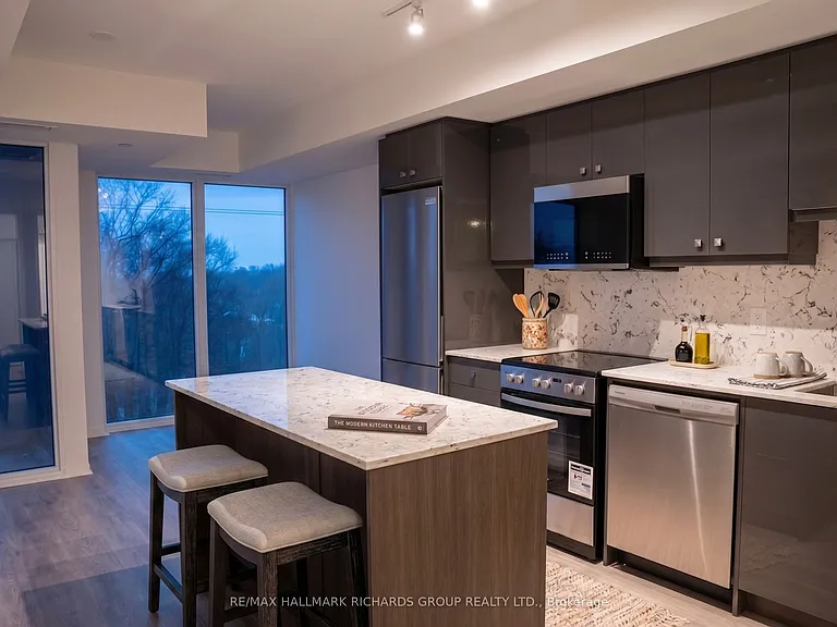 2 Manderley Dr #420 — Photo 1