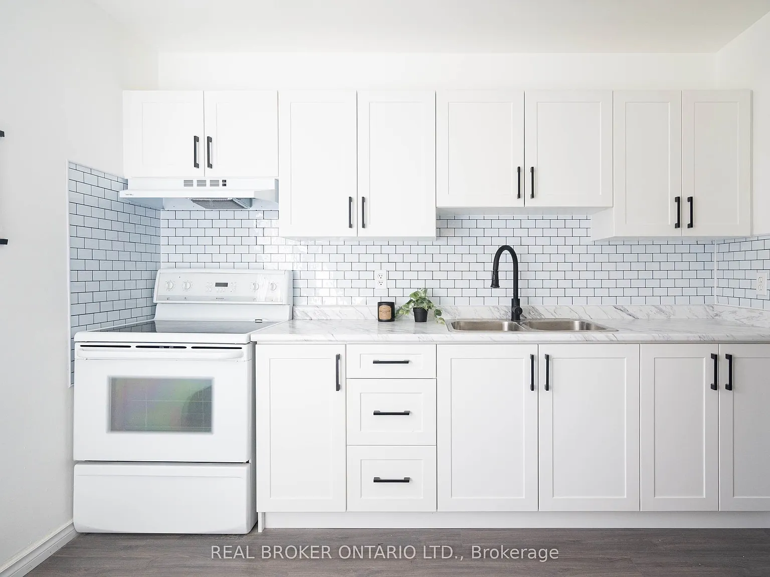 1 bed, $1,275 — Photo 2