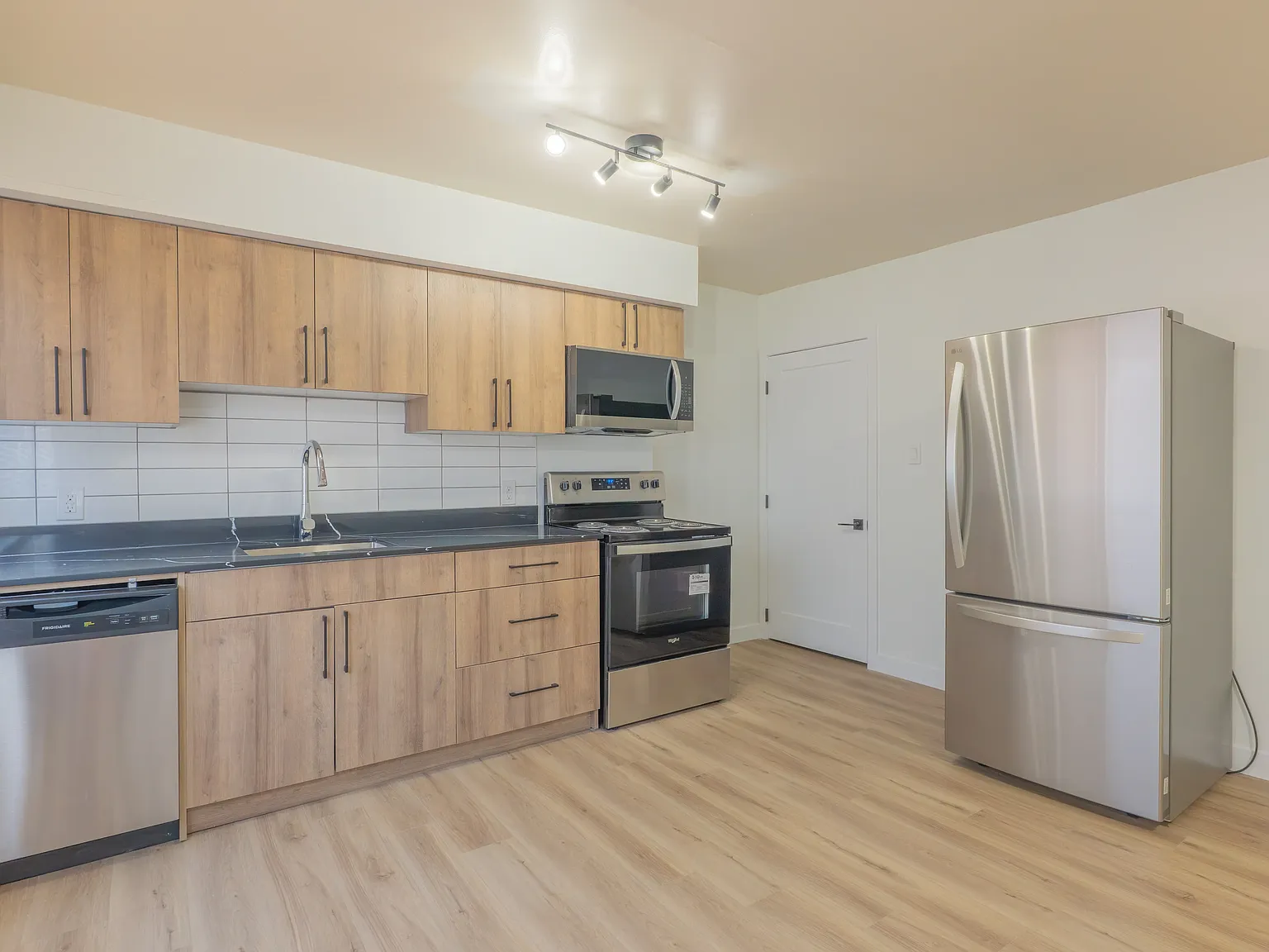 Delton Townhomes — Photo 2