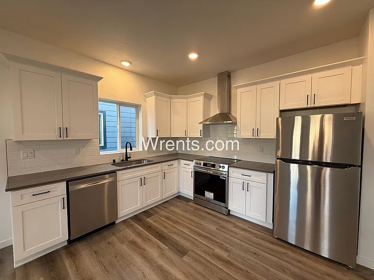 3710 E Liberty Ave — Photo 1