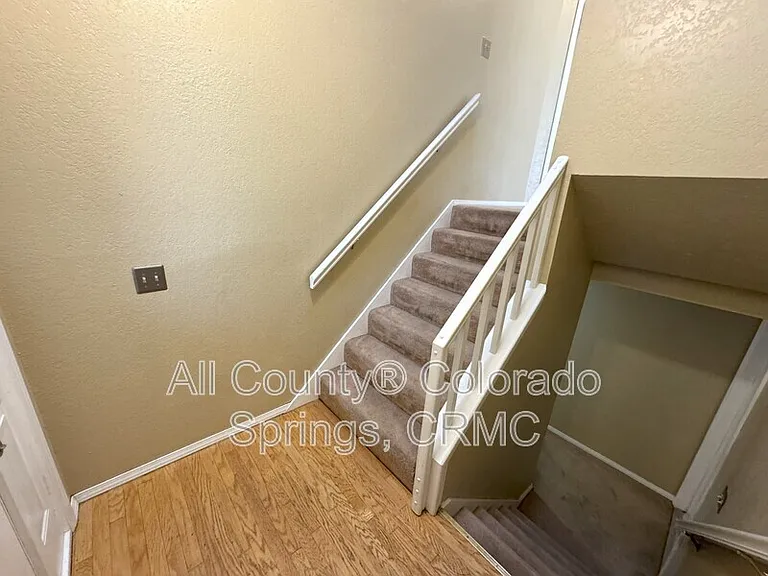 931 Kings Crown Rd — Photo 21