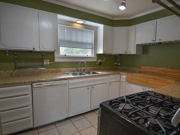 4th image of 314 Elmwood Dr