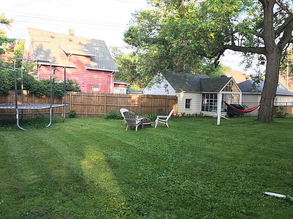 2nd image of 584 Rose Ave E #1