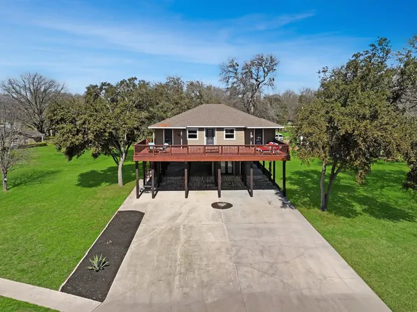 167 Lakeside Drive, Out of Area, TX 78155