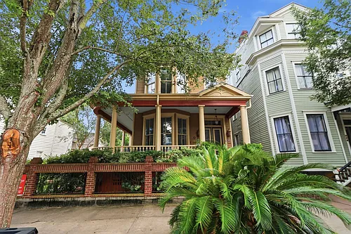 109 E Park Ave Photo 1