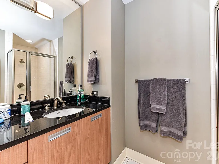 1133 Metropolitan Ave #613 — Photo 16