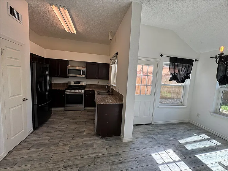 19606 Cypress Canyon Dr — Photo 3