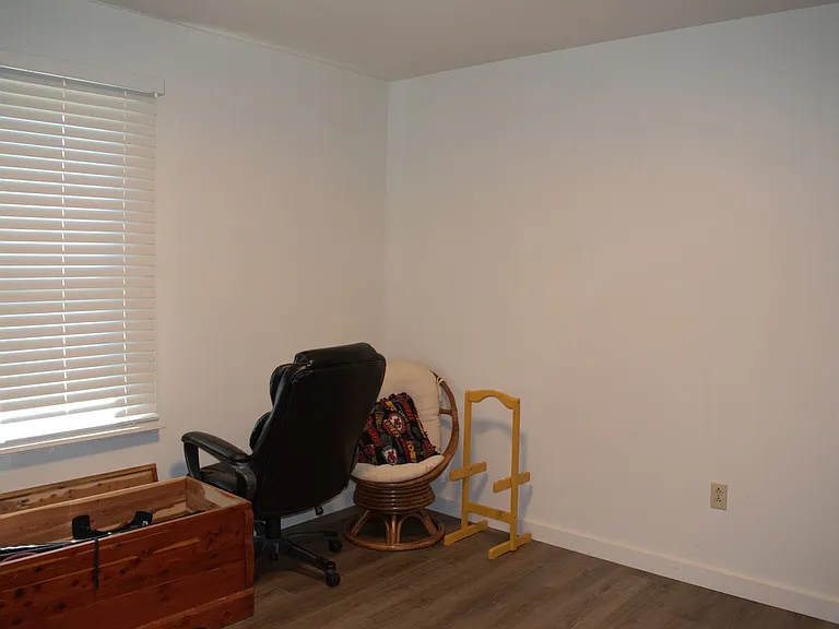 302 Oak St #B — Photo 12