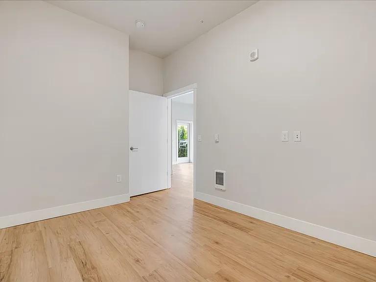 Brookside Apartments — Photo 56