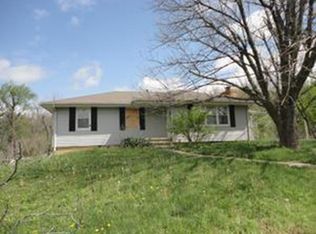 35112 E R D Mize Rd, Oak Grove, MO 64075