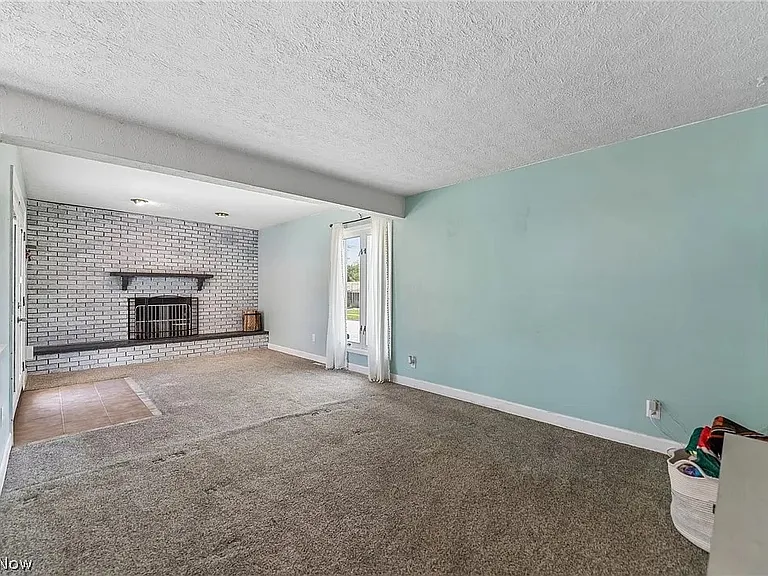 2369 Frederick Dr — Photo 14