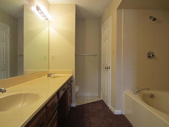 5th image of 5798 Plum Valley Dr