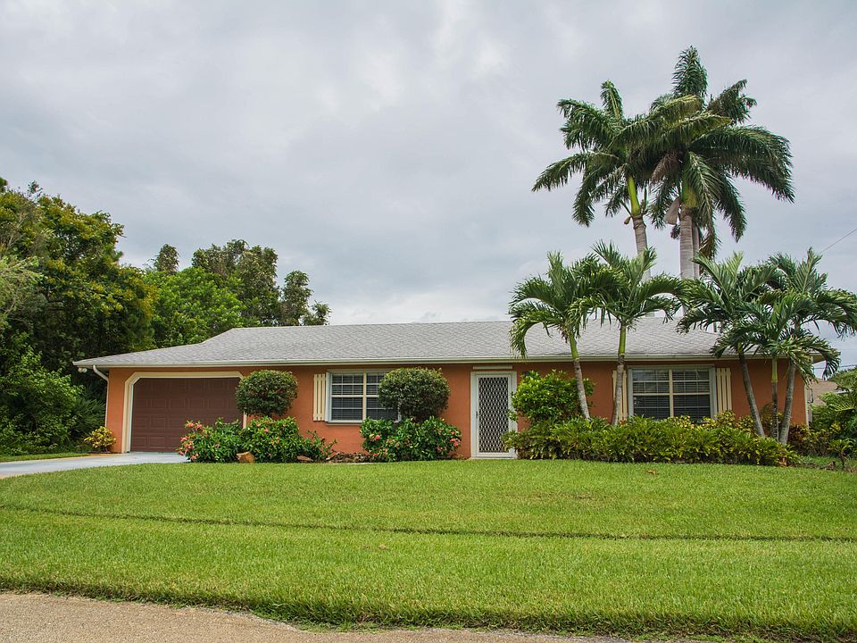 1st image of 541 SW Fairview Avenue