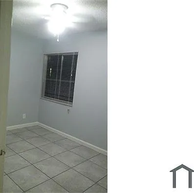 1110 S Kenmore Ave #5