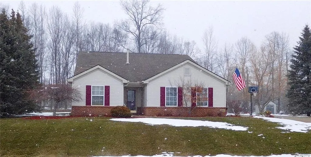 5410 Blossom Ln photo 1