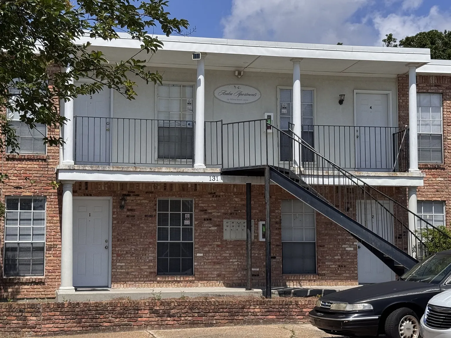 2 bed, 667 sqft, $1,300 — Photo 1